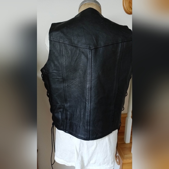 River road leather vest LIKE NEW! - Picture 3 of 4